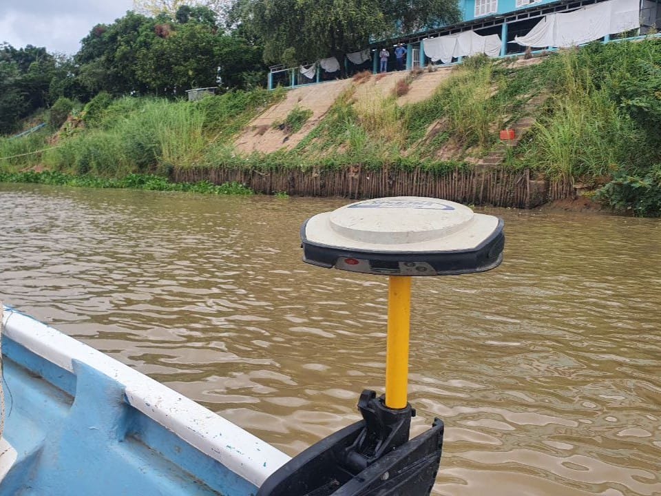 Bathymetric survey for the design of riverbank protection